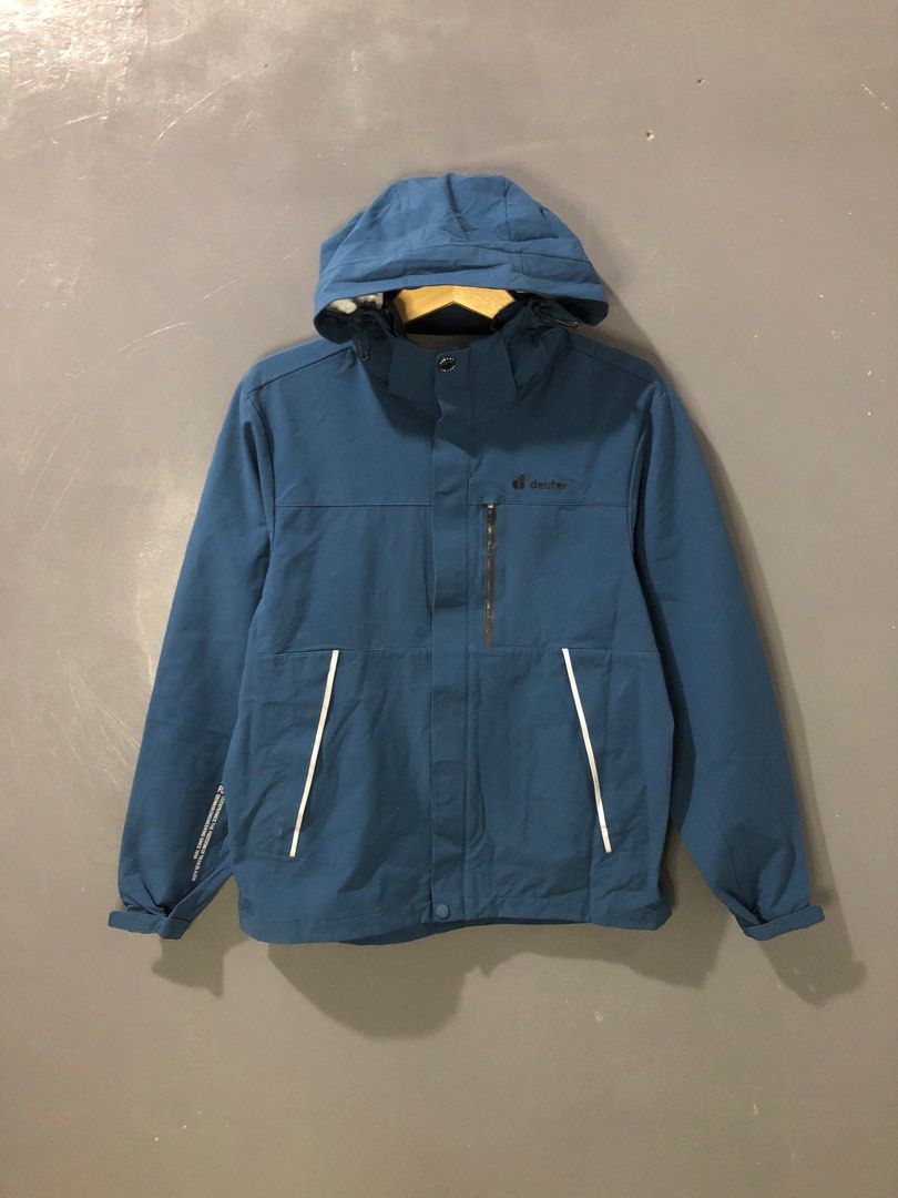 Jacket outdoor deuter gorpcore, Fesyen Pria, Pakaian , Baju Luaran di