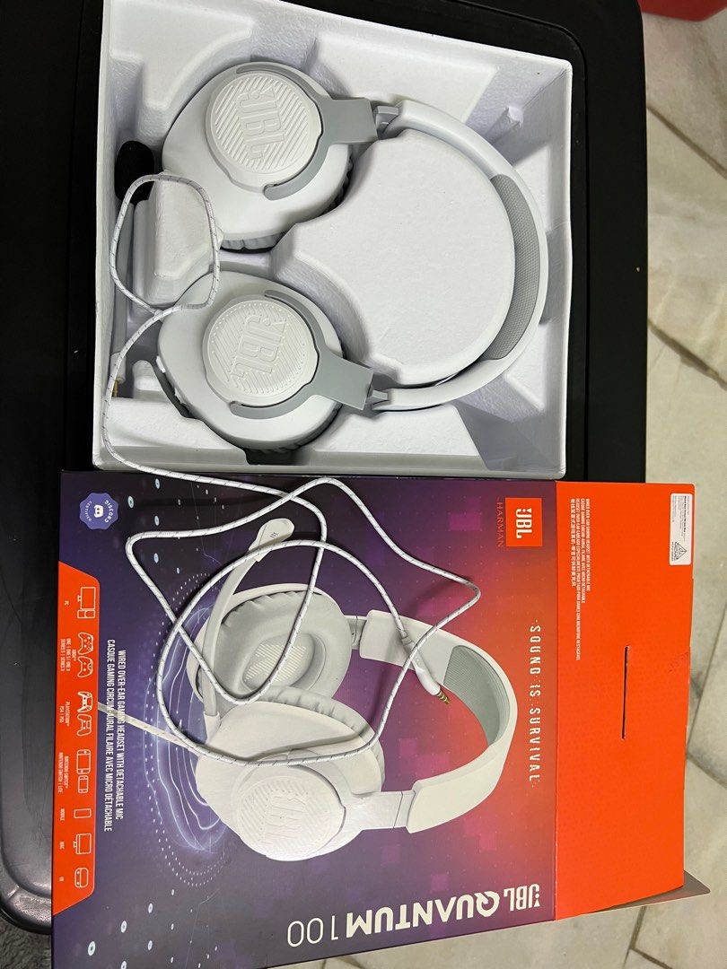 JBL Quantum 100 Headphone, Audio, Headphones & Headsets on Carousell