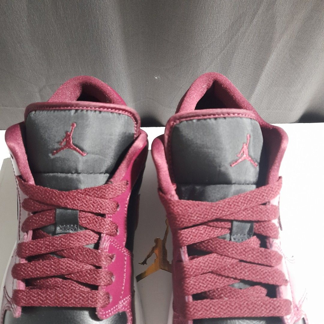 womens air jordan 1 beetroot