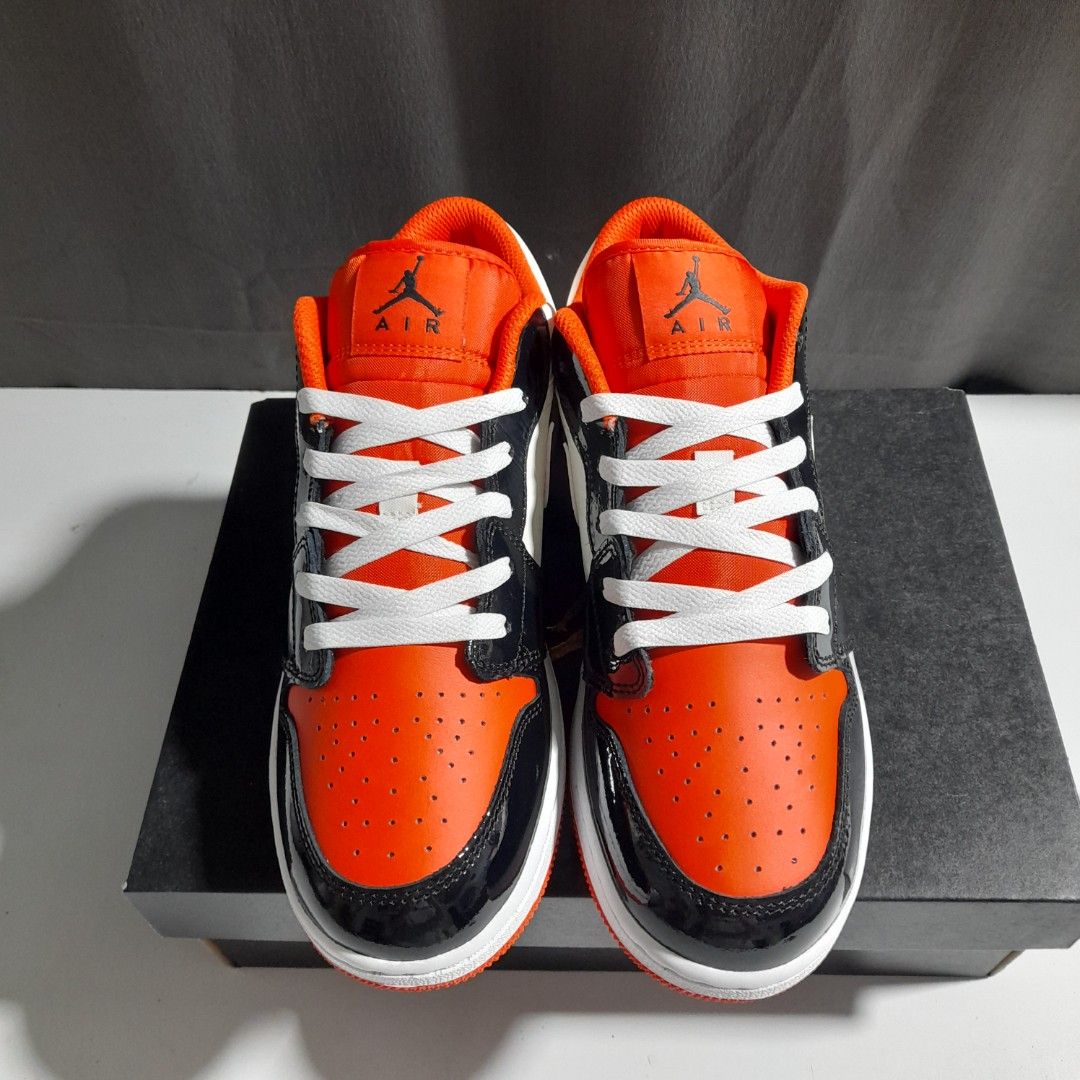 JORDAN 1 LOW SE TEAM ORANGE