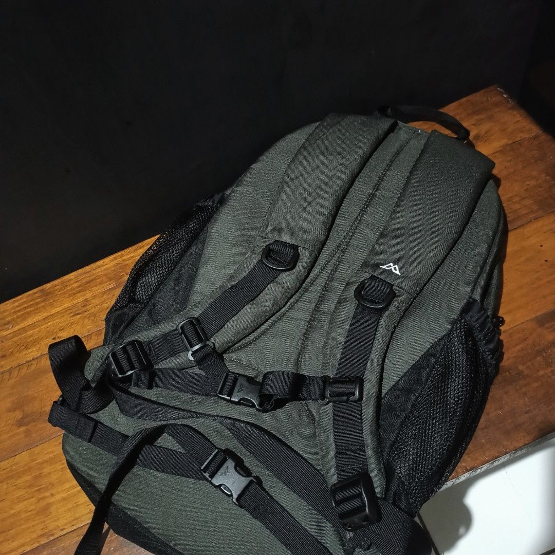 Kathmandu Backpack / Tas Ransel / Daypack / Outdoor, Fesyen Pria, Tas