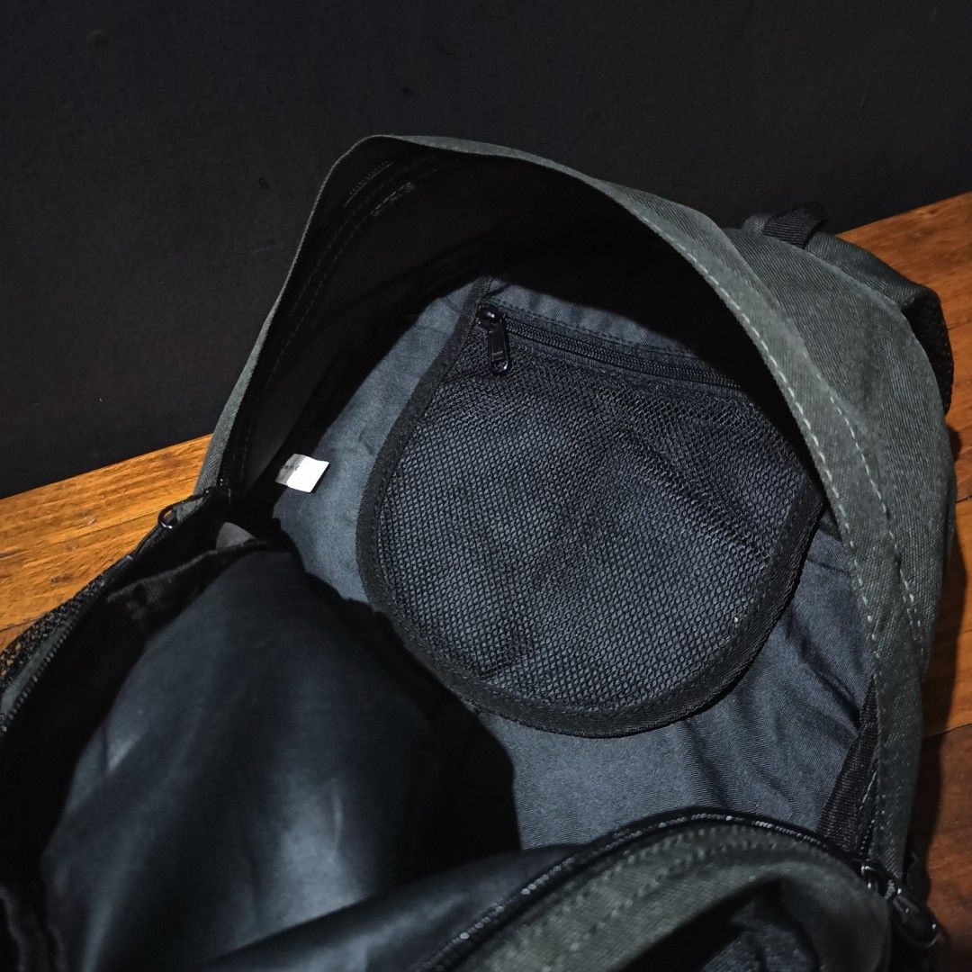 Kathmandu Backpack / Tas Ransel / Daypack / Outdoor, Fesyen Pria, Tas