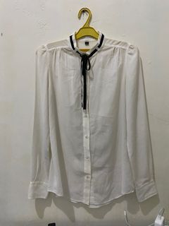 Kemeja Putih