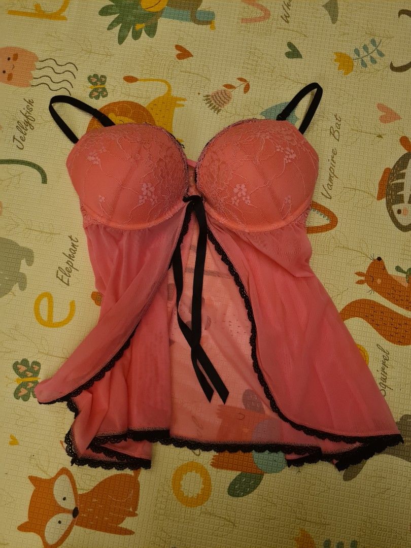 La Senza Bras 34DDD tried on for size only, Women's Fashion, New  Undergarments & Loungewear on Carousell