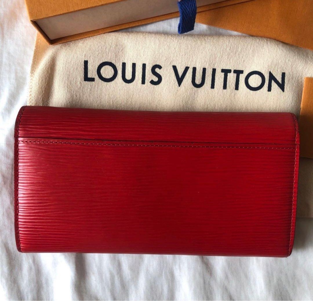 Louis Vuitton Epi Sarah Wallet - Rose Clair (Review & What Fits!) 