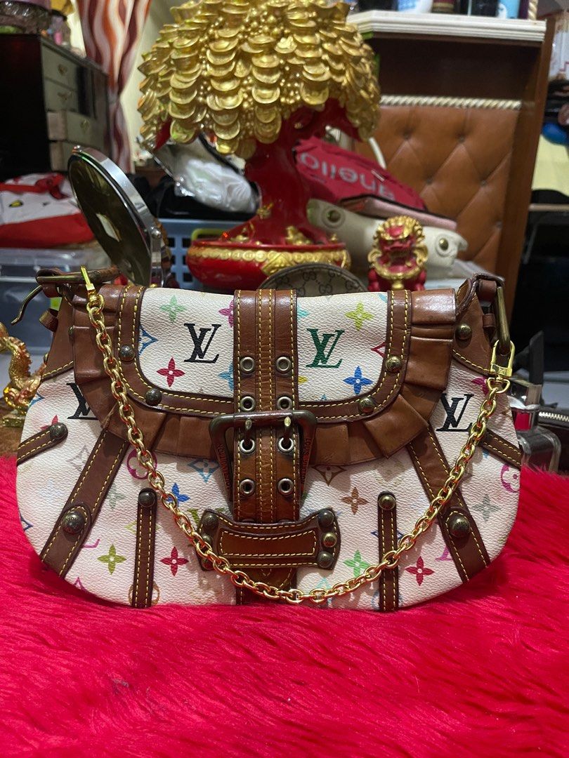 LV tricolor vintage bag (Category: Luxury Bags & Wallets) located in Calamba. Submitted by angelspetdogs (Listing ID 1215594795, Image 1). Description: Preloved vinatge lv kili bag or handabg original leather may sling cia makapal pero pinaltan ko na lng ng handle para makabago style check nyo na lng ang details thank you.