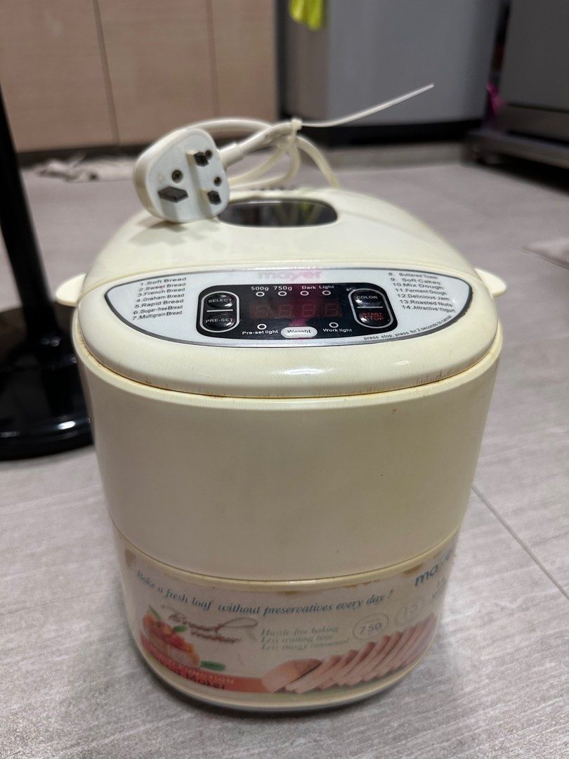 Mayer Breadmaker (Category: Breadmakers) located in Singapore. Submitted by ey666 (Listing ID 1215651381, Image 1). Description: .