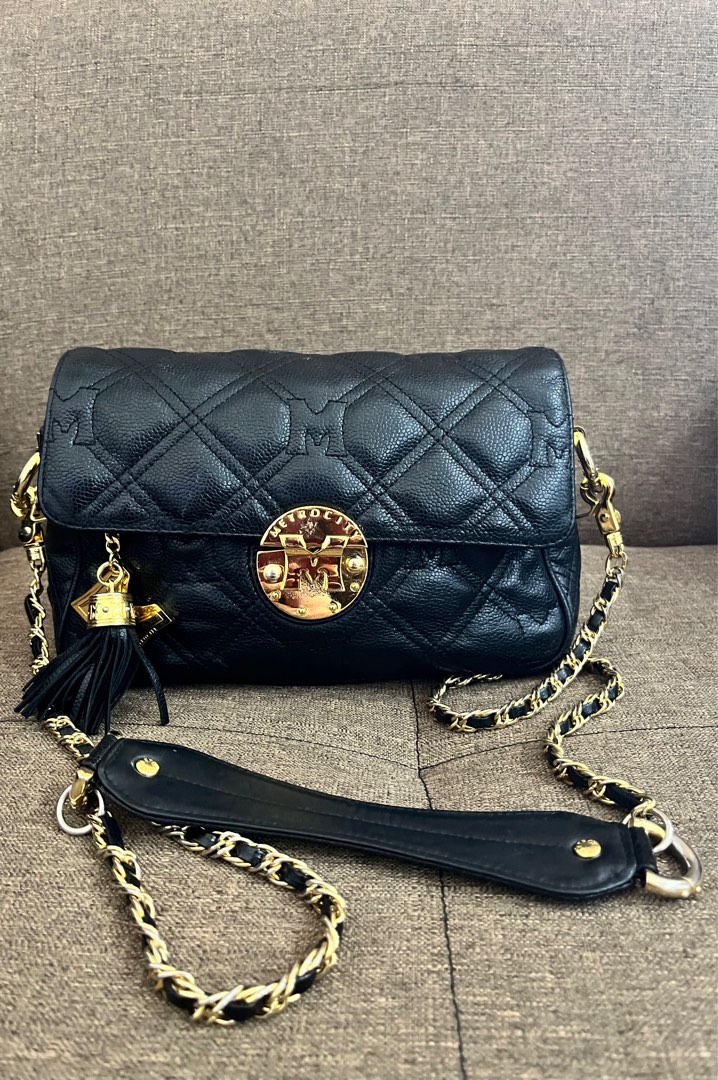 Metrocity Chain Sling Bag, Luxury, Bags & Wallets on Carousell
