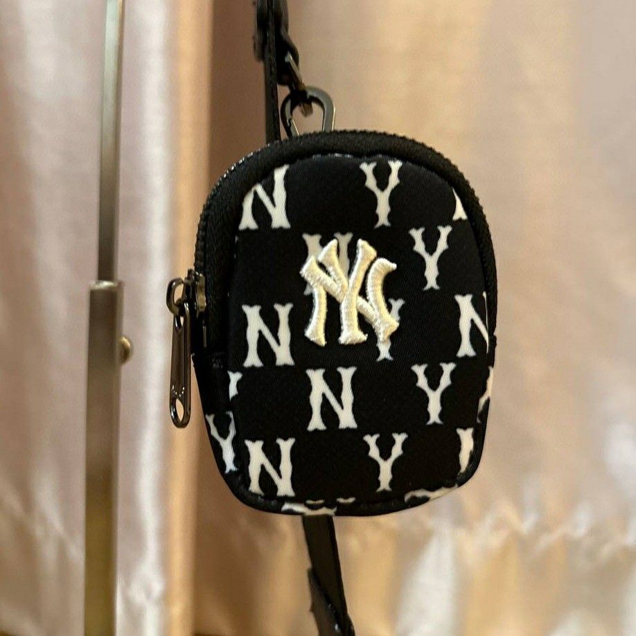 MLB Monogram Mini Crossbag NY (Black) – The Factory KL