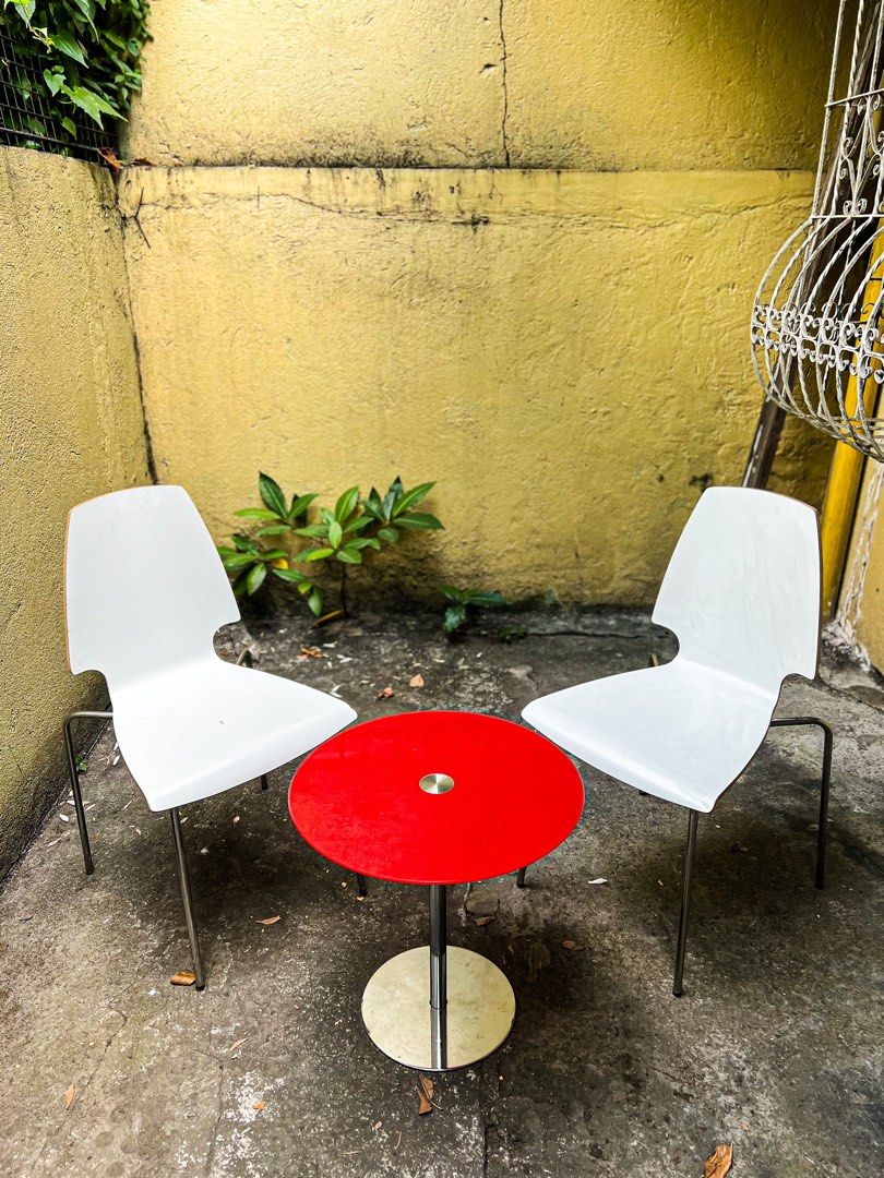!SALE! Modern Coffee table set (Category: Tables & Sets) located in Quezon City. Submitted by GoYo_Ltd (Listing ID 1215525490, Image 3). Description: Sold as set: Table + chairs.