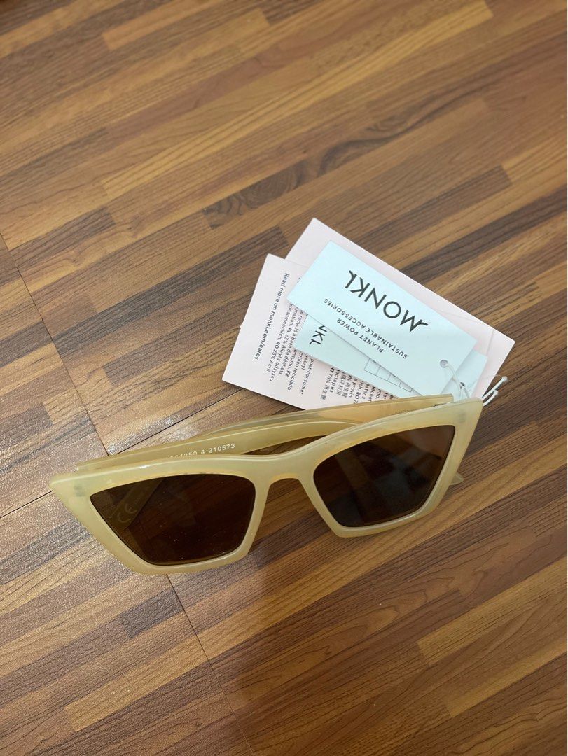 Monki cat eye best sale sunglasses