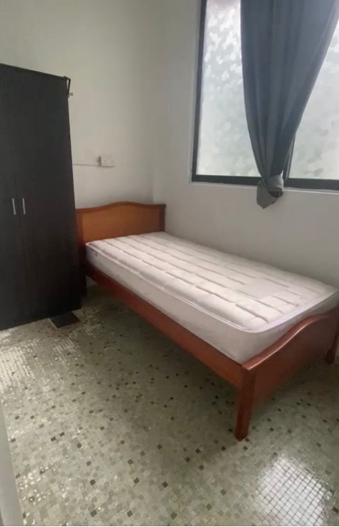 TIONG BAHRU MRT/ OUTRAM / Immediate Available, Property, Rentals, Room