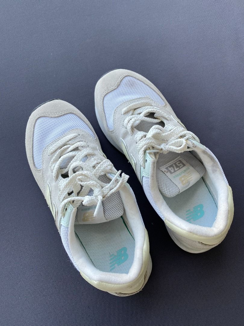 New balance free delivery clearance
