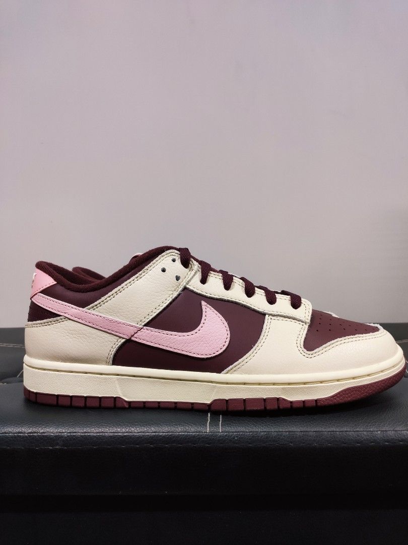 NIKE DUNK LOW RETRO PRM VALENTINE'S DAY (2023), Men's Fashion, Footwear