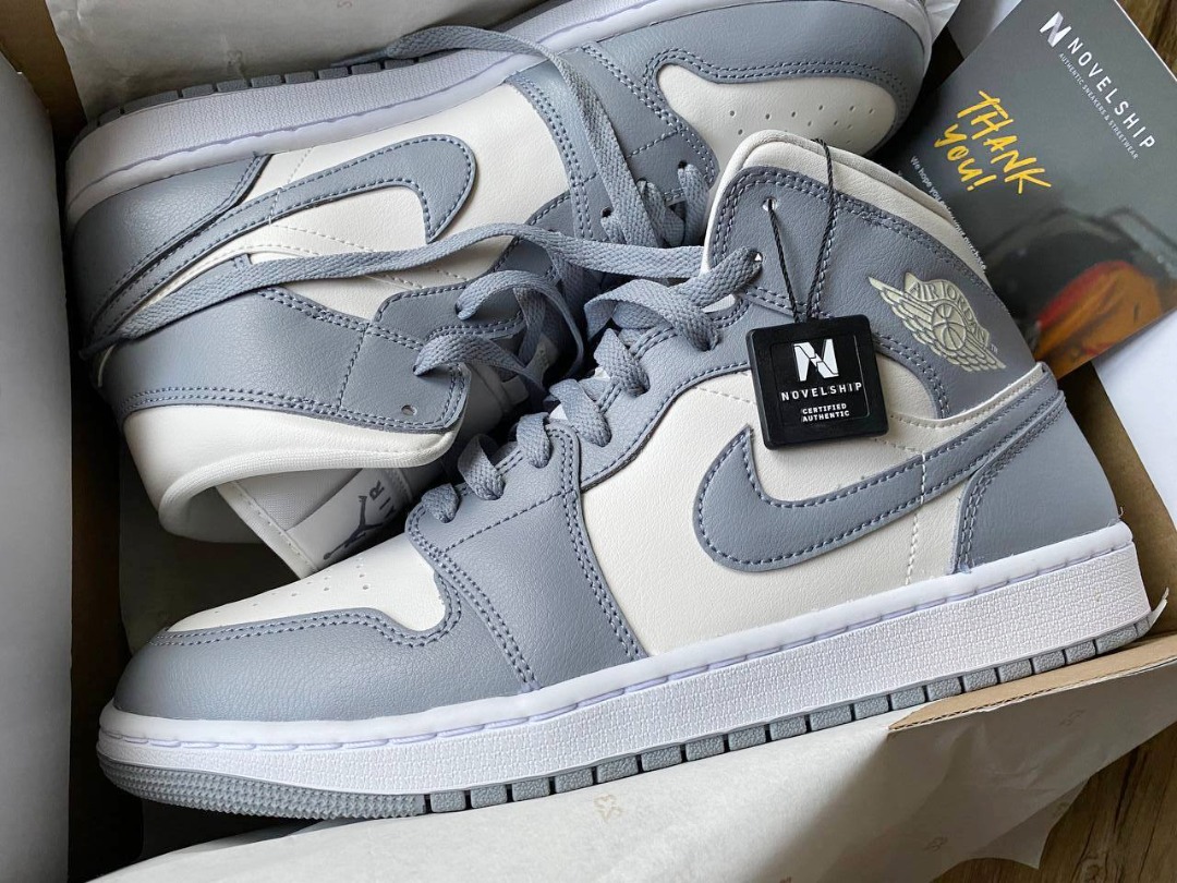 全新品，購於Novelship正品，Air Jordan 1 Mid Grey STEALTH 灰x白