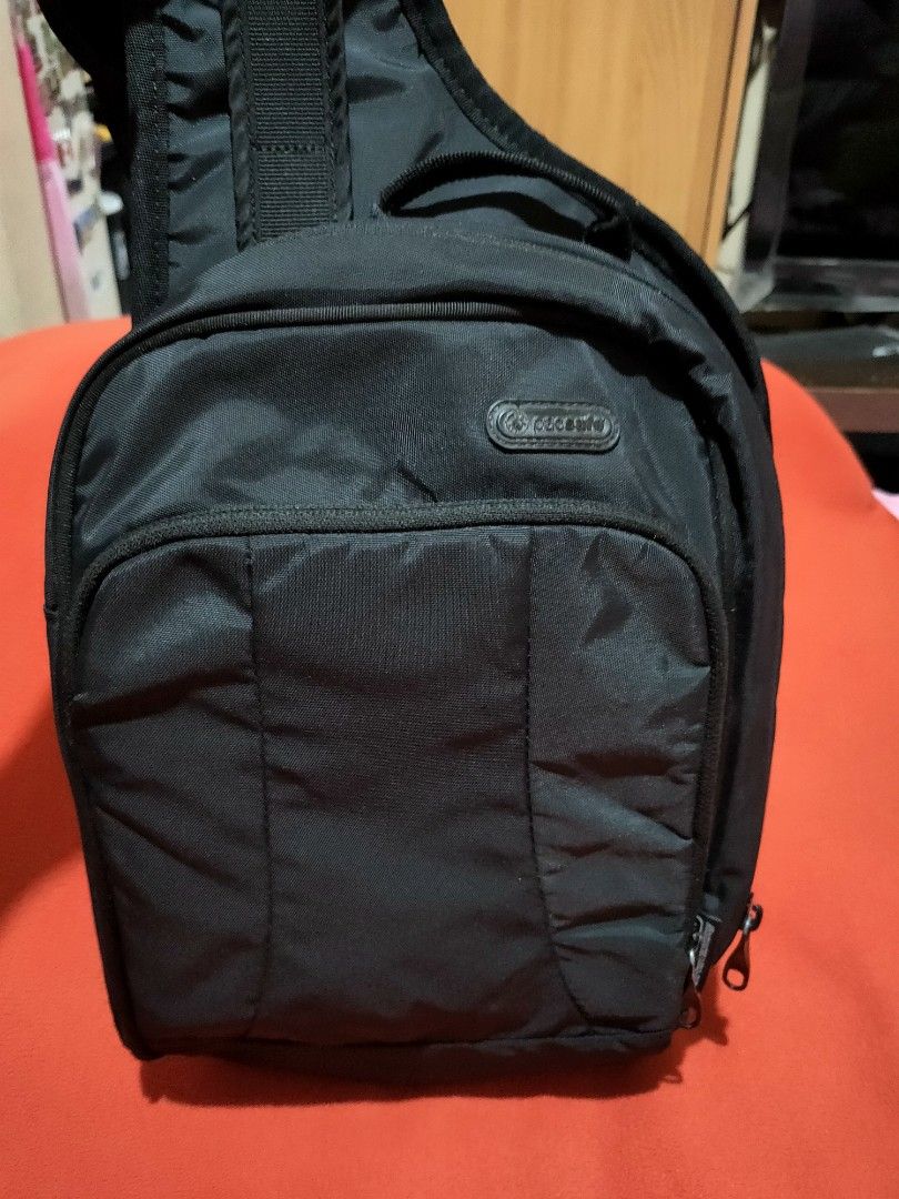 Pacsafe metrosafe discount 150