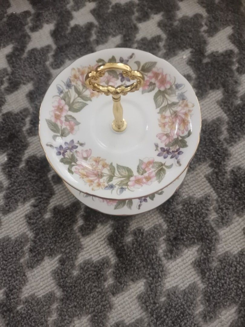 Paragon small 2 tier dessert stand (Category: Coffee & Tea Tableware) located in Pasig City. Submitted by singledadreseller (Listing ID 1215542352, Image 2). Description: Paragon 2tier Dessert stand ea plate is 5 to 6inches in length.