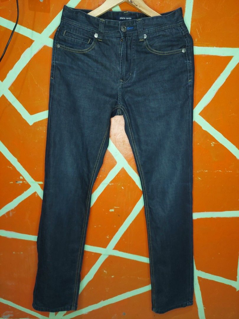 relais kromme kapsel pierre cardin denim jeans size w30 l42, Men's Fashion, Bottoms, Jeans on  Carousell