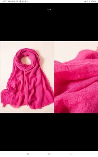 Pink scraf