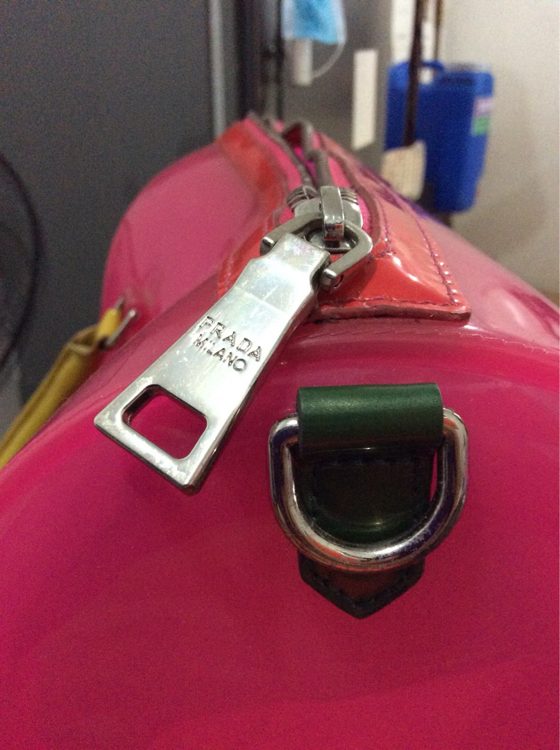 Prada jelly bag store
