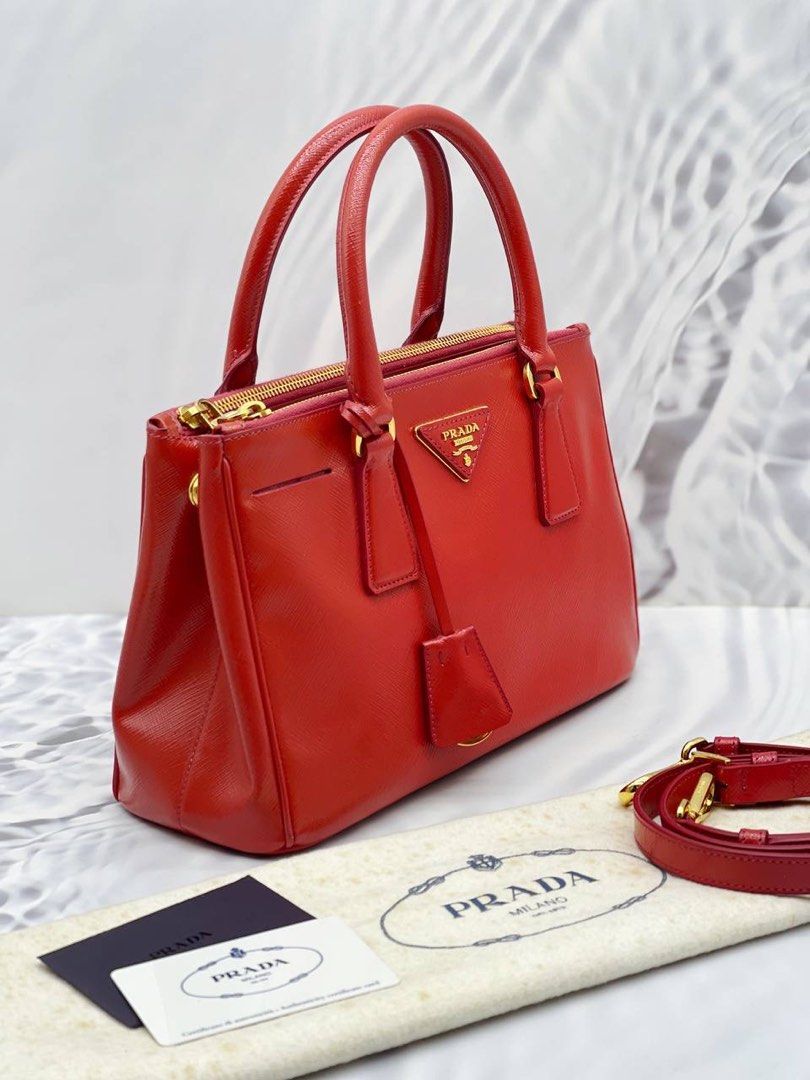 PRADA SMALL GALLERIA SAFFIANO VERNIC LEATHER BAG, Luxury, Bags & Wallets on  Carousell