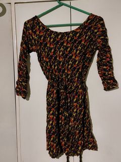 (Category: ) located in . Submitted by moanascloset (Listing ID 1215557100, Image 1). Description: .