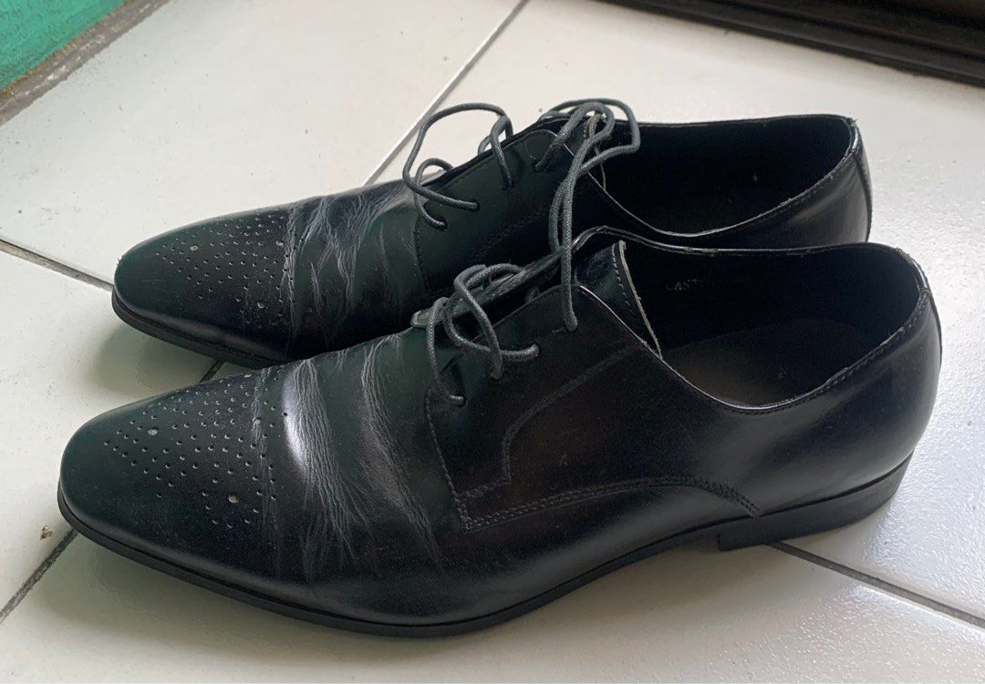 Salvatore Mann black shoes Size: 40 (Category: Dress Shoes) located in Manila. Submitted by steve.curry (Listing ID 1215591217, Image 2). Description: .