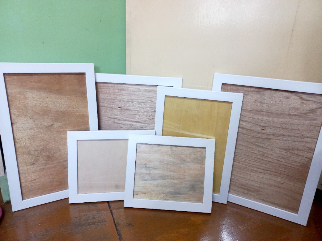 SECONDHAND WHITE PICTURE FRAMES wood frame, glass on Carousell