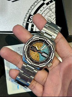 (Category: ) located in . Submitted by SuperlativeShop (Listing ID 1215520425, Image 1). Description: .