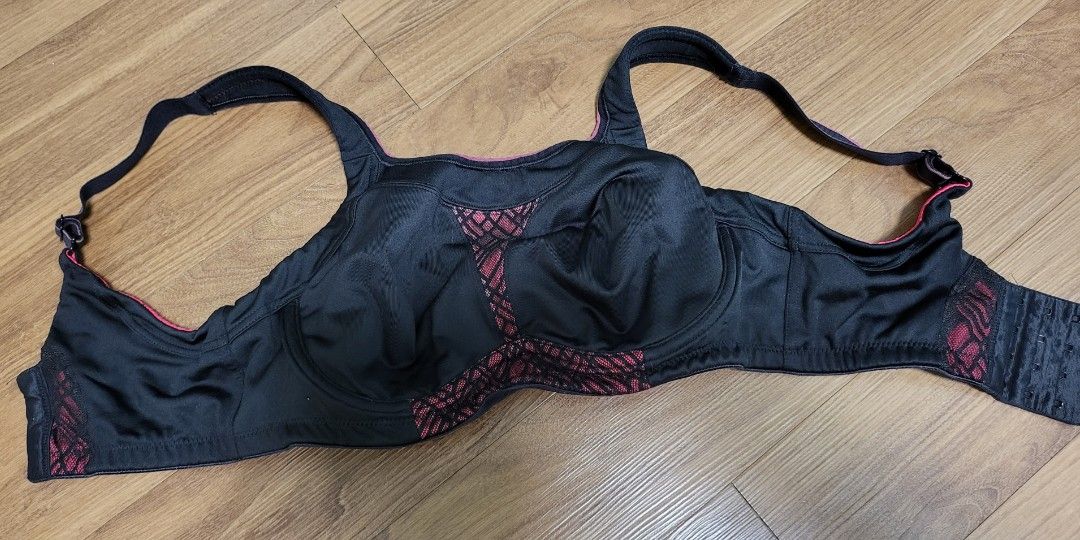 Sports Bra Marks and Spencer, Women's Fashion, New Undergarments