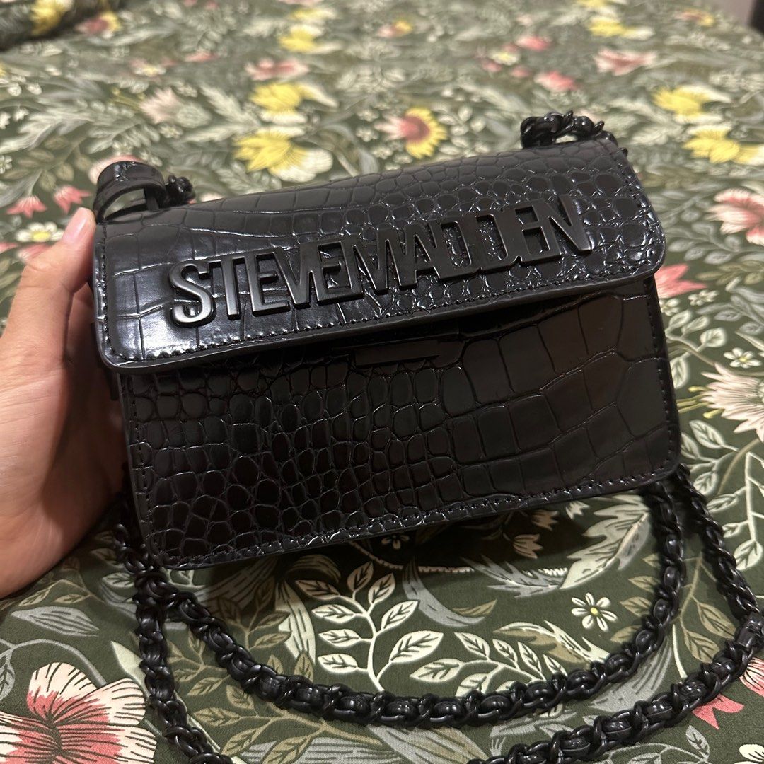 Is steve madden a outlet good brand for purses
