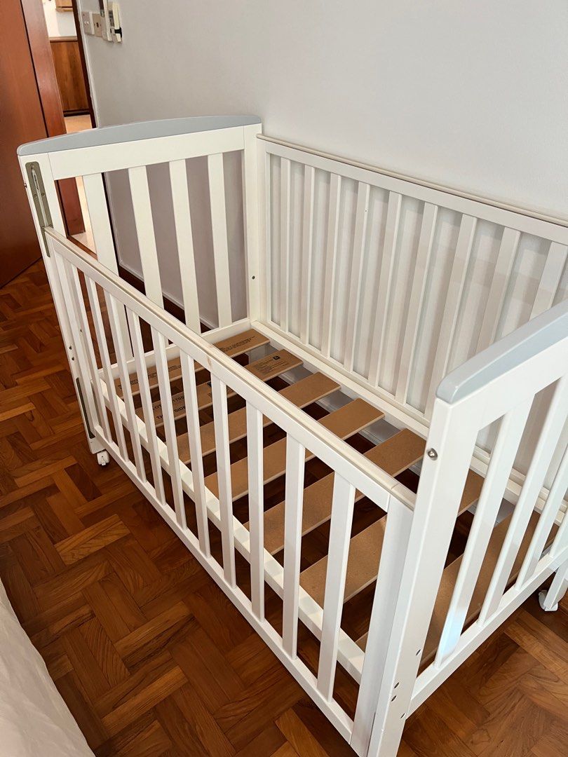 Sussex universal new arrivals cot bed