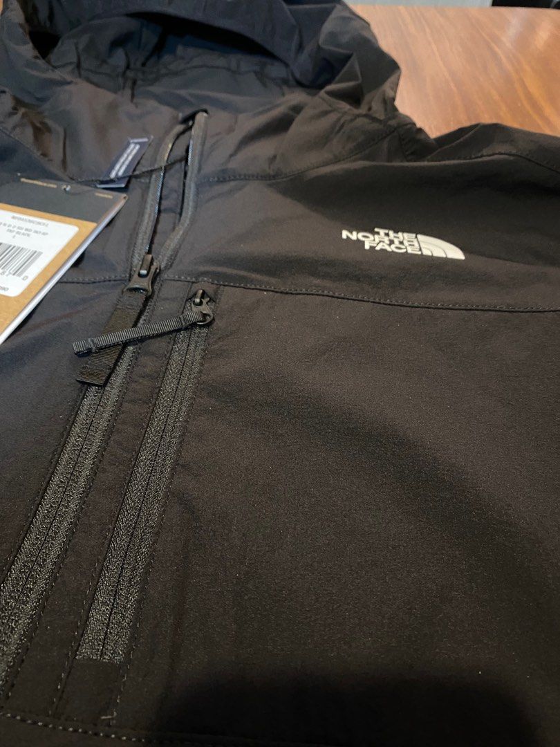The north face north clearance dome stretch wind jacket