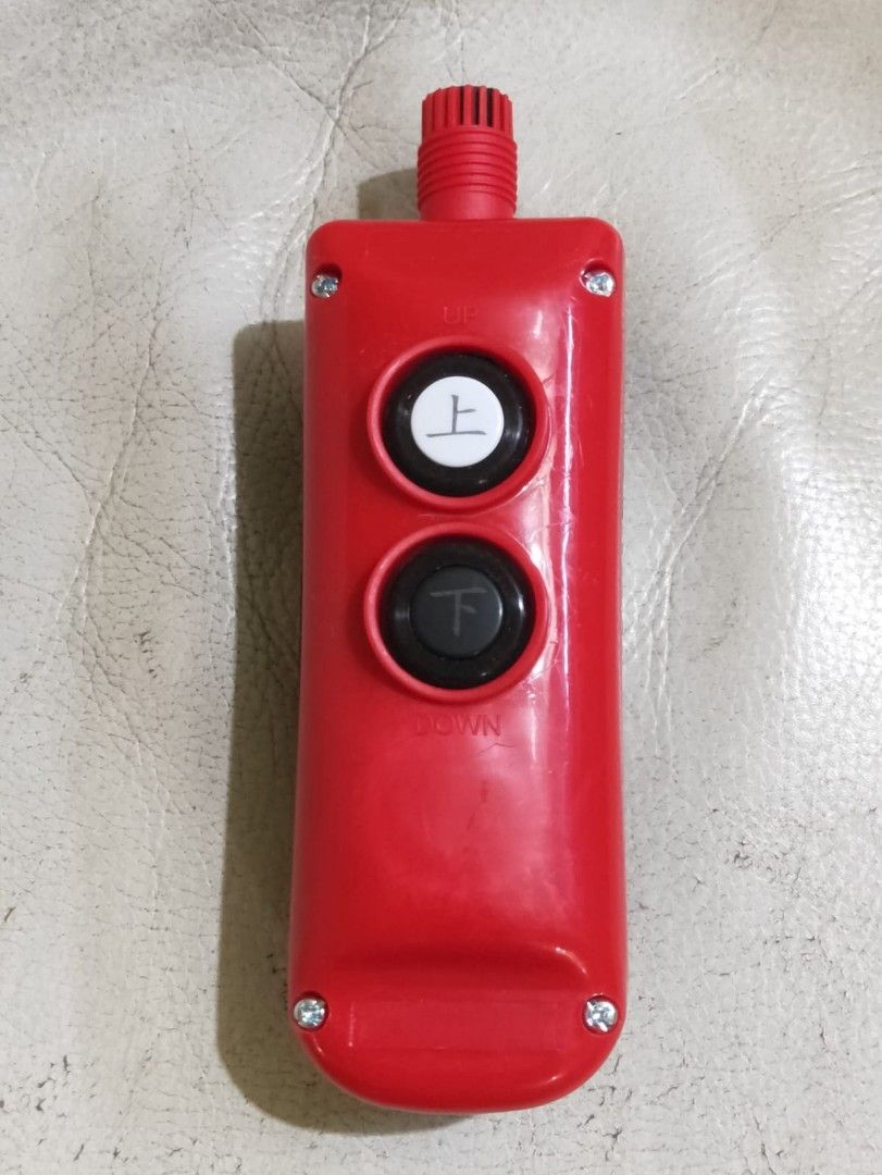 truck tail gate control, Car Accessories, Electronics & Lights on Carousell