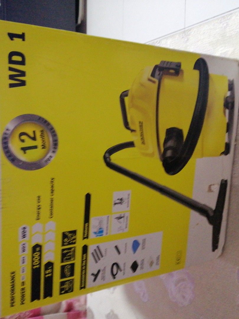 Vacuum cleaner, Furniture & Home Living, Cleaning & Homecare Supplies