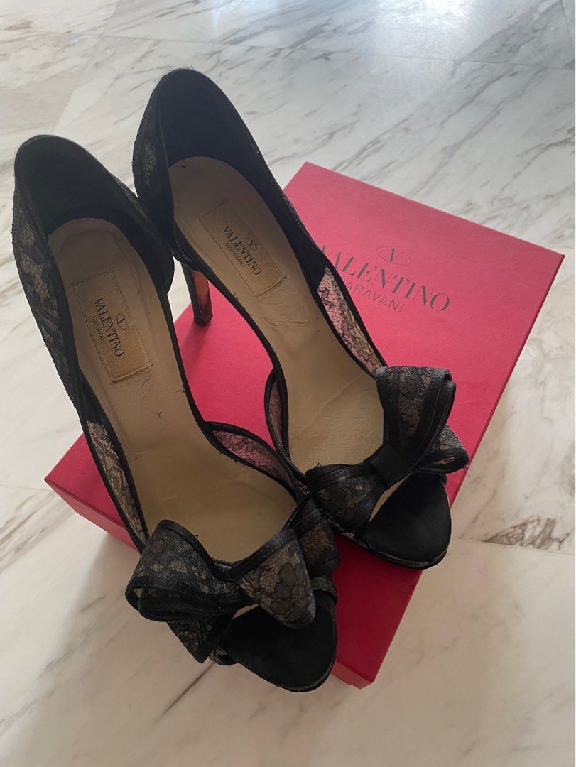 Valentino Lace Heels, Women's Fashion, Footwear, Heels on Carousell