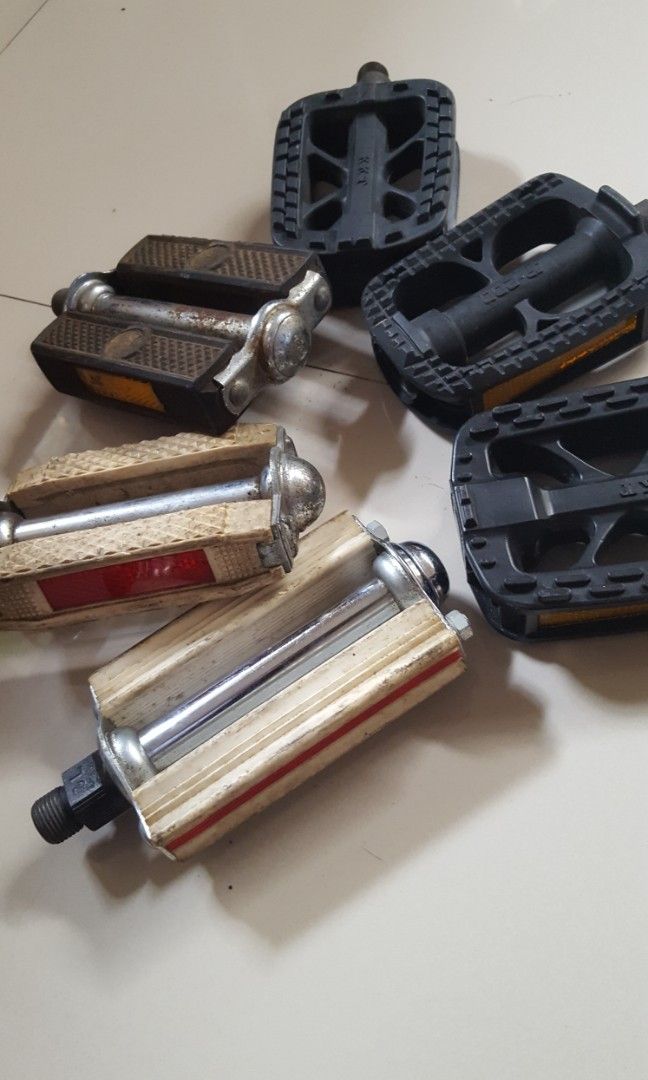 Vintage Bike Pedals (loose) (Category: Bicycles) located in Binangonan. Submitted by stufflikedat (Listing ID 1215532921, Image 1). Description: Lot of vintage bike pedals loose (1 pair rest are loose pcs) still in very good conditions heavily built and can be used in your next project bike for 700. Add for shipping.