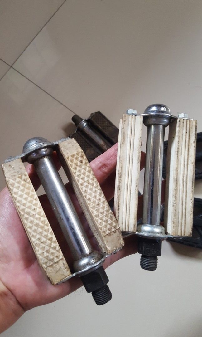 Vintage Bike Pedals (loose) (Category: Bicycles) located in Binangonan. Submitted by stufflikedat (Listing ID 1215532921, Image 2). Description: Lot of vintage bike pedals loose (1 pair rest are loose pcs) still in very good conditions heavily built and can be used in your next project bike for 700. Add for shipping.