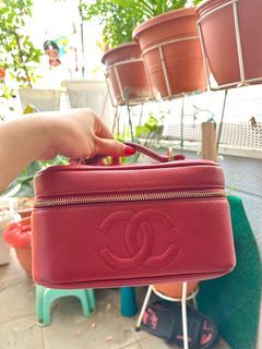 Vintage Chanel CC logo Vanity Caviar Red Gold HW