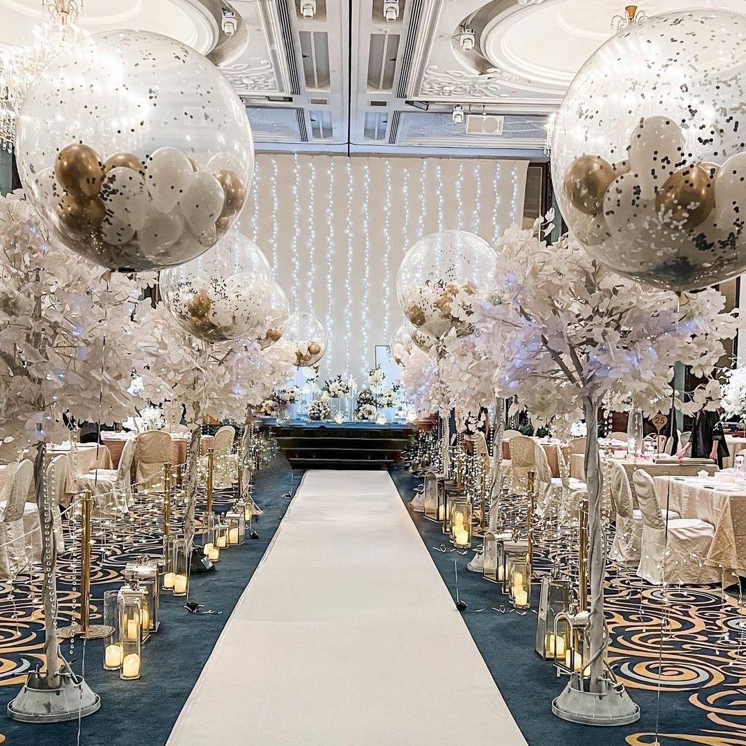 Gold wedding decor for sale outlet