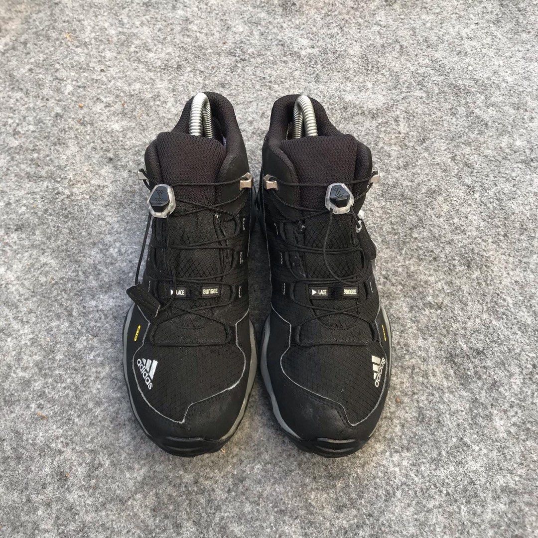 Sepatu adidas 2025 terrex mid