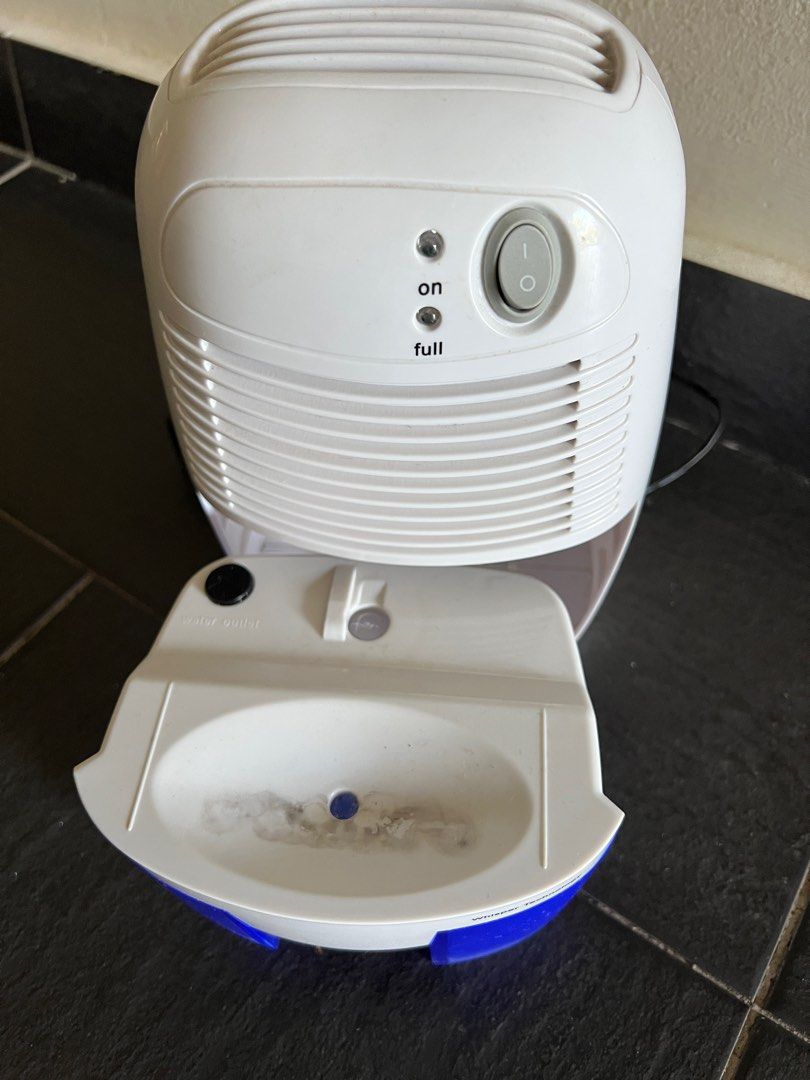 Air humidifier, Furniture & Home Living, Home Improvement