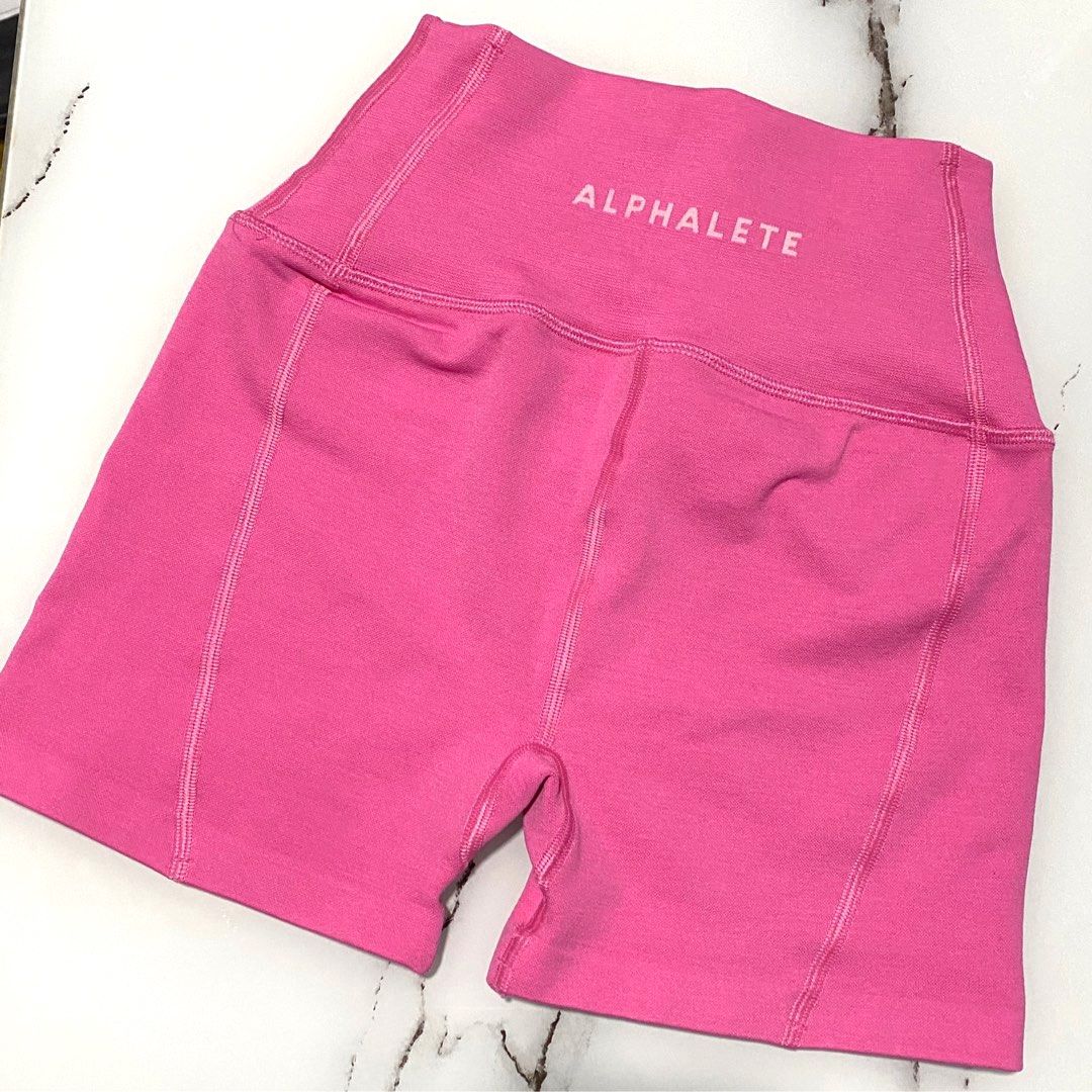 Alphalete Biker Shorts Gym Outfit  Outfits, Gym outfit, Shorts gym outfit