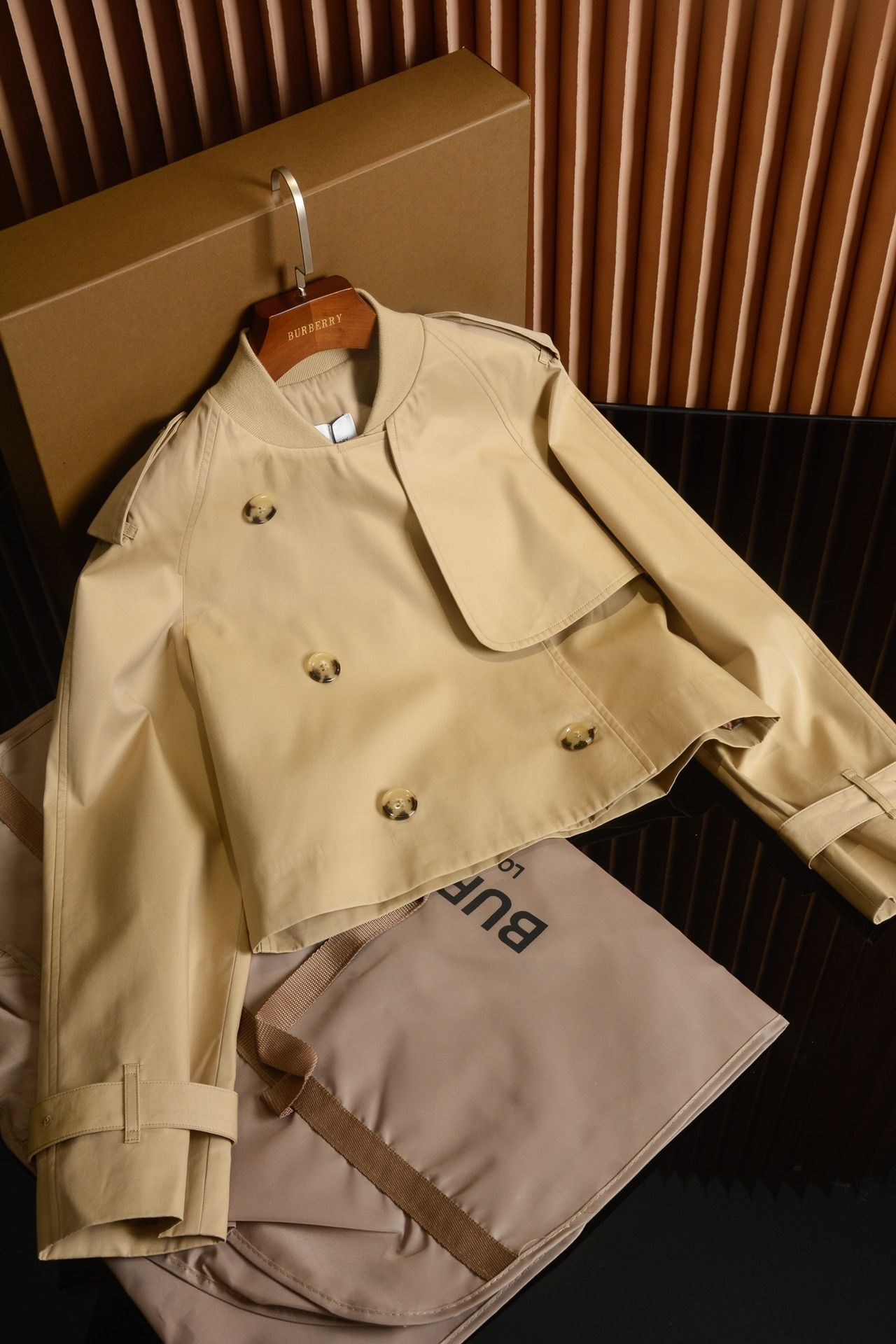 Burberry cropped cheap trench coat