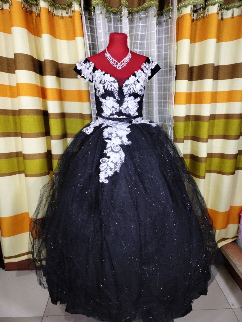 Gown for js prom black shop and white