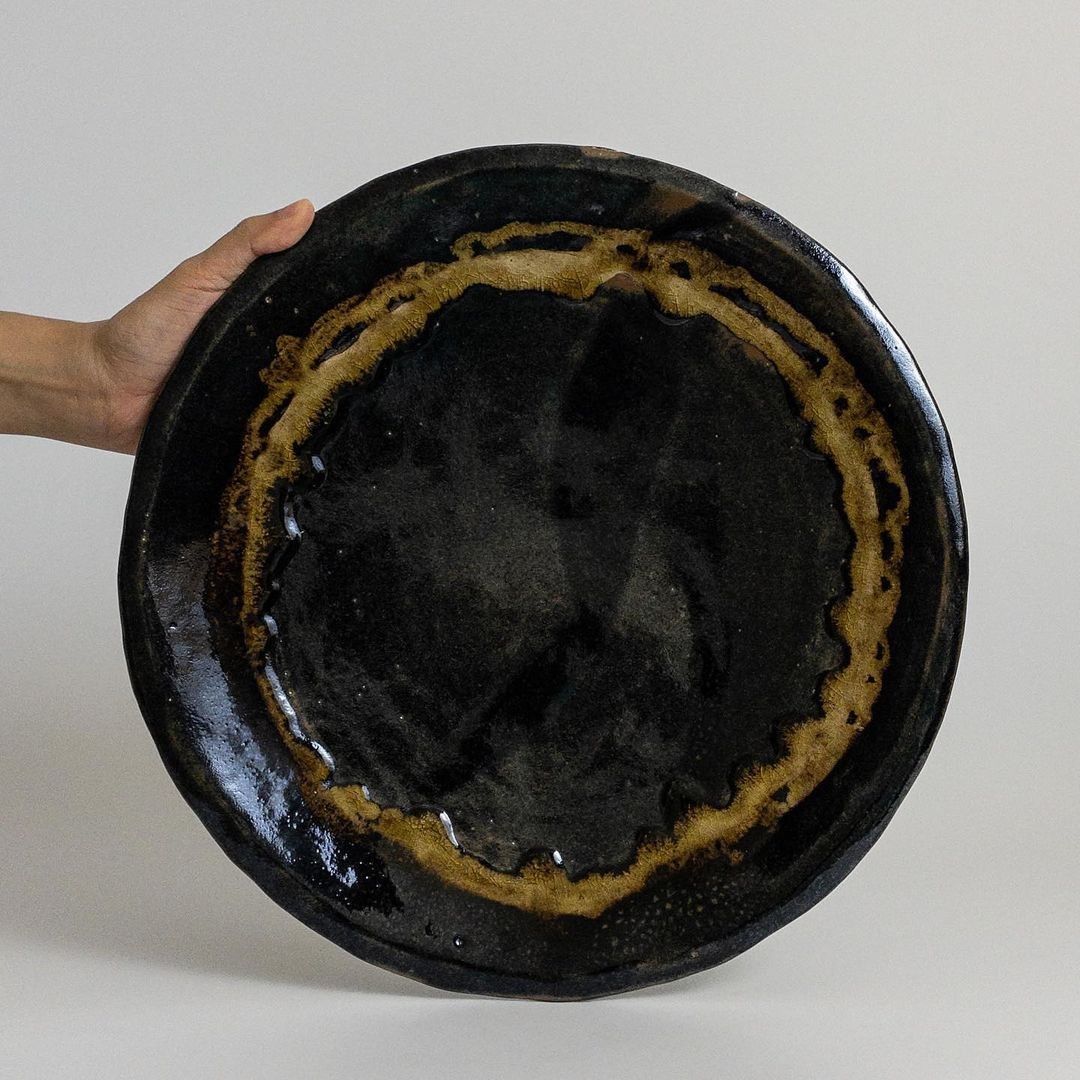 Big and heavy stoneware dish/catch all dish on Carousell