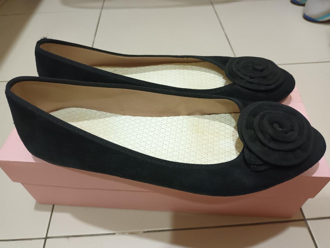 black-flats-women-s-fashion-footwear-flats-on-carousell