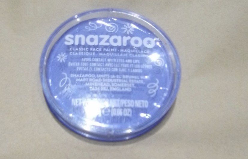 Blue snazaroo facepaint (Category: Face Care) located in Pasay City. Submitted by shirley.manacsa (Listing ID 1215810738, Image 1). Description: .