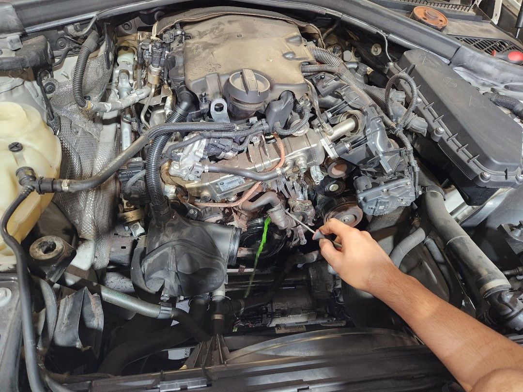 BMW F20 116D Coolant Leaking *Replace Thermostat, Coolant Pump, Coolant