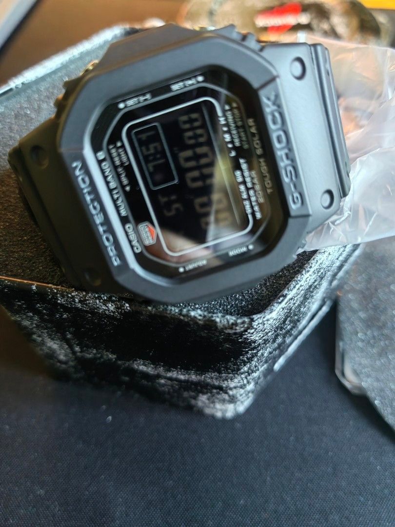 Casio G-Shock GW-M5610-1BJF gwm5610 not dw5600, 男裝, 手錶及配件